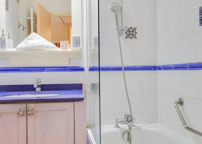 2 Pieces Plein Centre, Terrasse, Parking 아파트