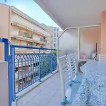 2 Pieces Plein Centre, Terrasse, Parking Menton