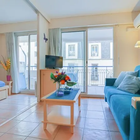2 Pieces Plein Centre, Terrasse, Parking Daire
