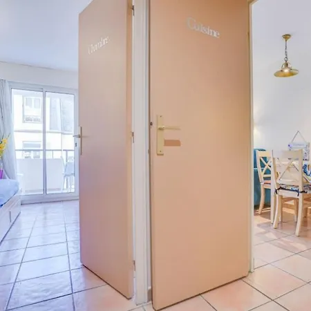 2 Pieces Plein Centre, Terrasse, Parking Apartment Menton