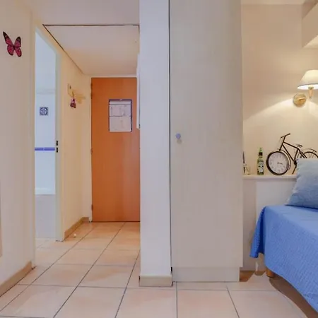 2 Pieces Plein Centre, Terrasse, Parking Menton