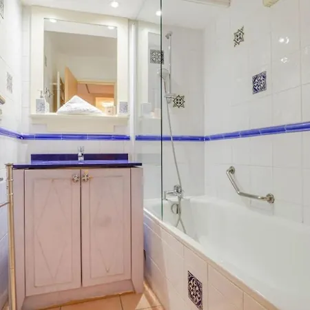 Apartment 2 Pieces Plein Centre, Terrasse, Parking Menton