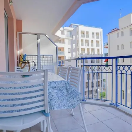 2 Pieces Plein Centre, Terrasse, Parking Apartment *