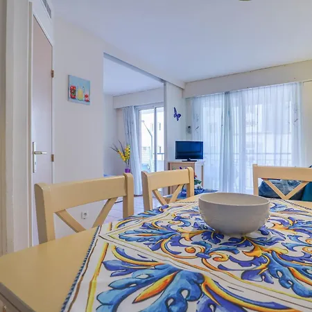 2 Pieces Plein Centre, Terrasse, Parking Apartment Menton