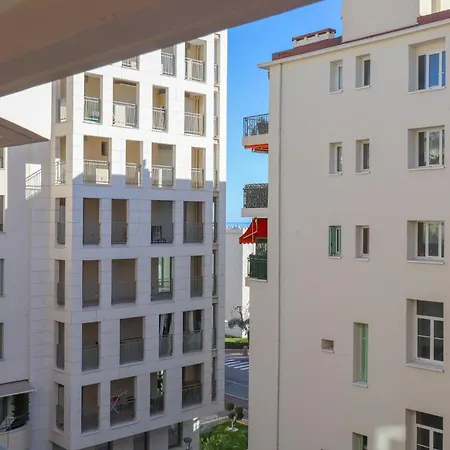 2 Pieces Plein Centre, Terrasse, Parking Menton