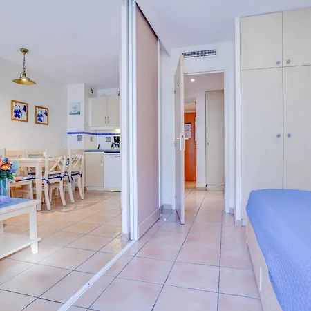 Apartment 2 Pieces Plein Centre, Terrasse, Parking *