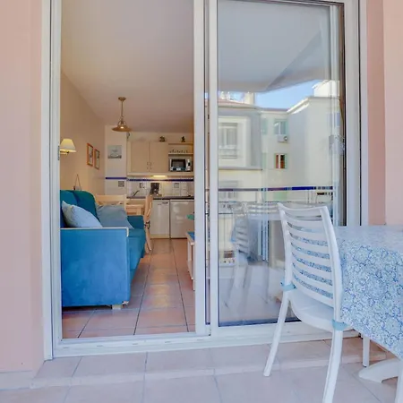 2 Pieces Plein Centre, Terrasse, Parking * Menton