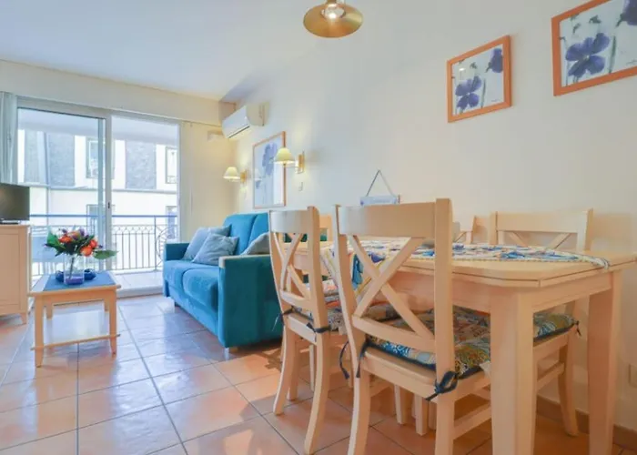 2 Pieces Plein Centre, Terrasse, Parking マントン