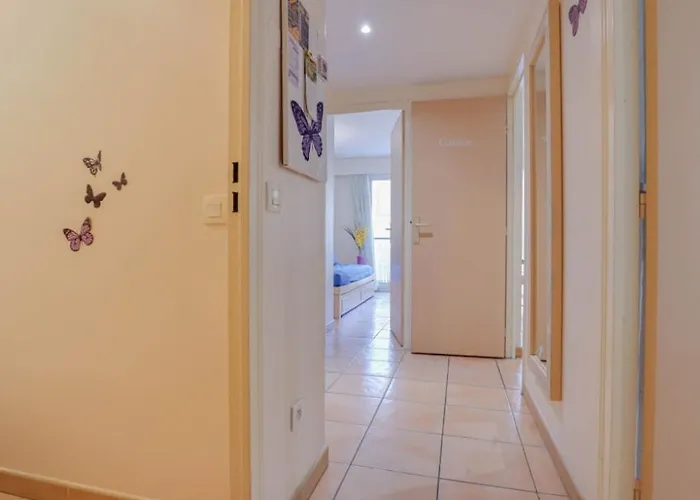 2 Pieces Plein Centre, Terrasse, Parking *