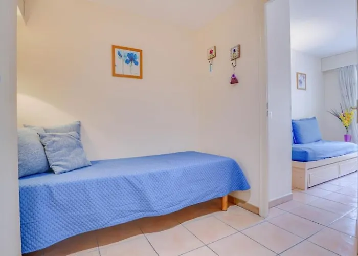 2 Pieces Plein Centre, Terrasse, Parking Apartment